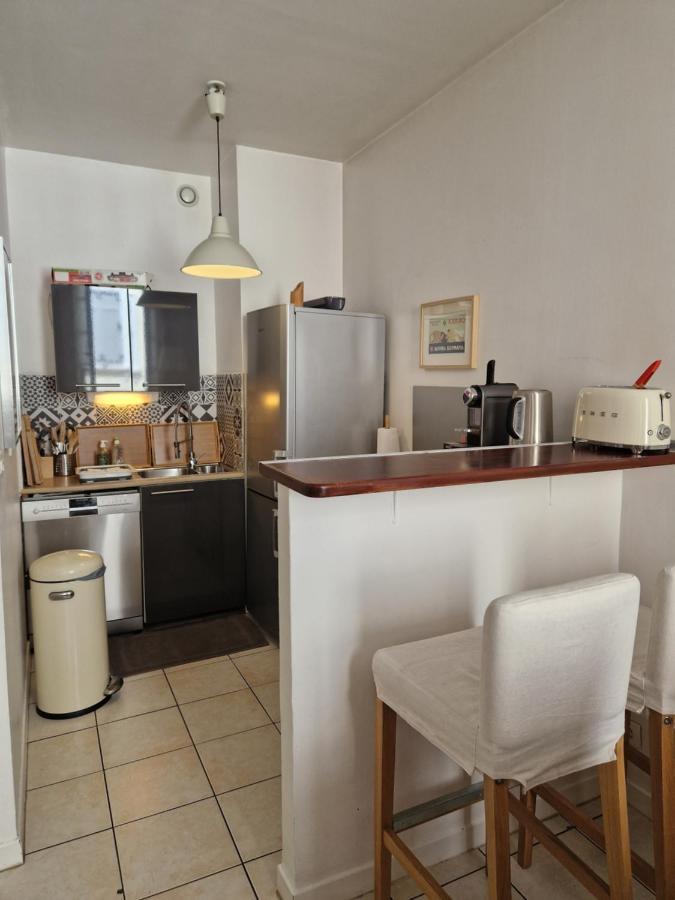 Appartement 2 Pieces Dans Le Centre Avec Petite Terrasse 3*** Marseilles